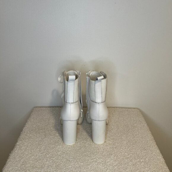 Steve Madden | Latch Lace-Up Boot | White - Picture 4 of 7